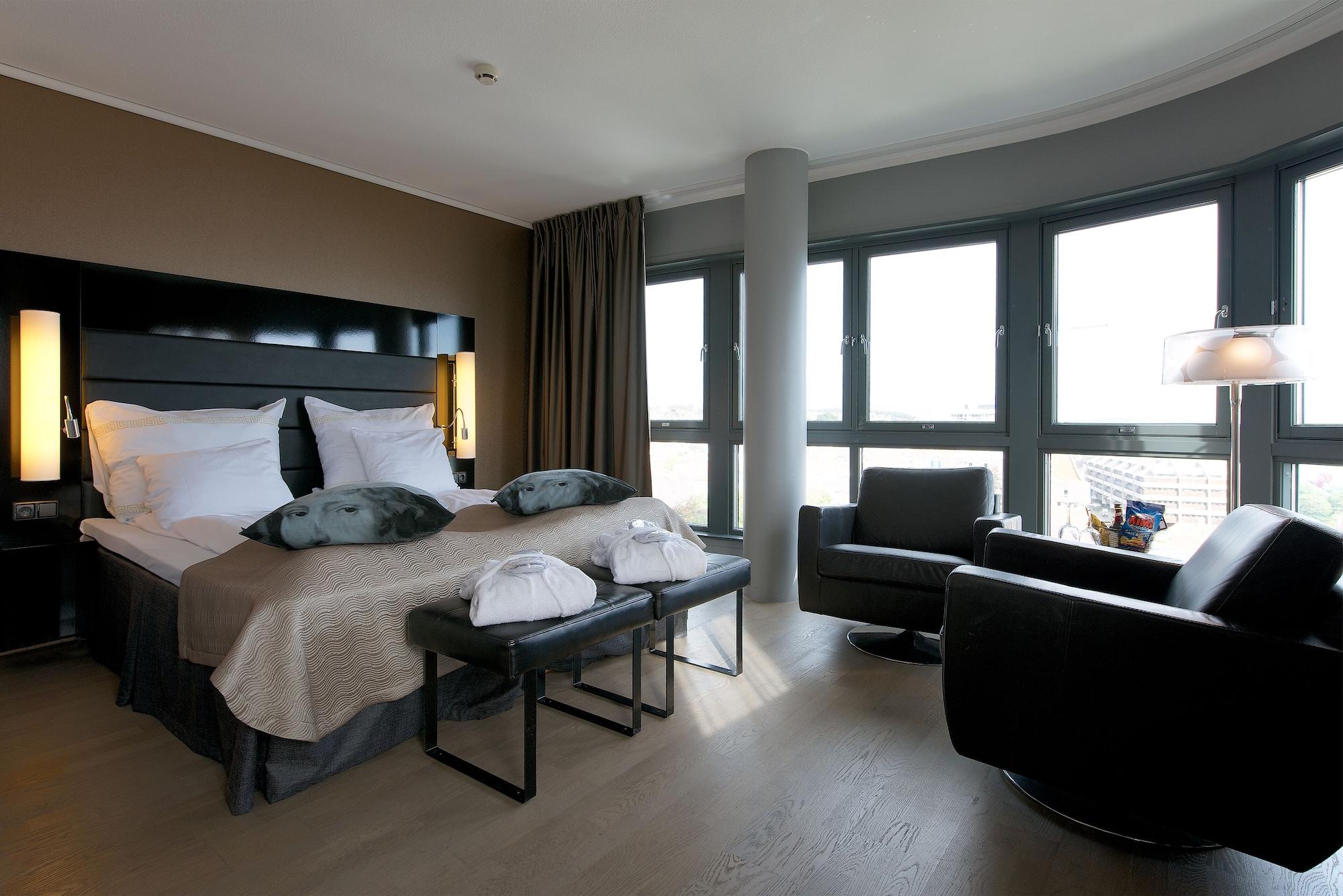 Clarion Hotel