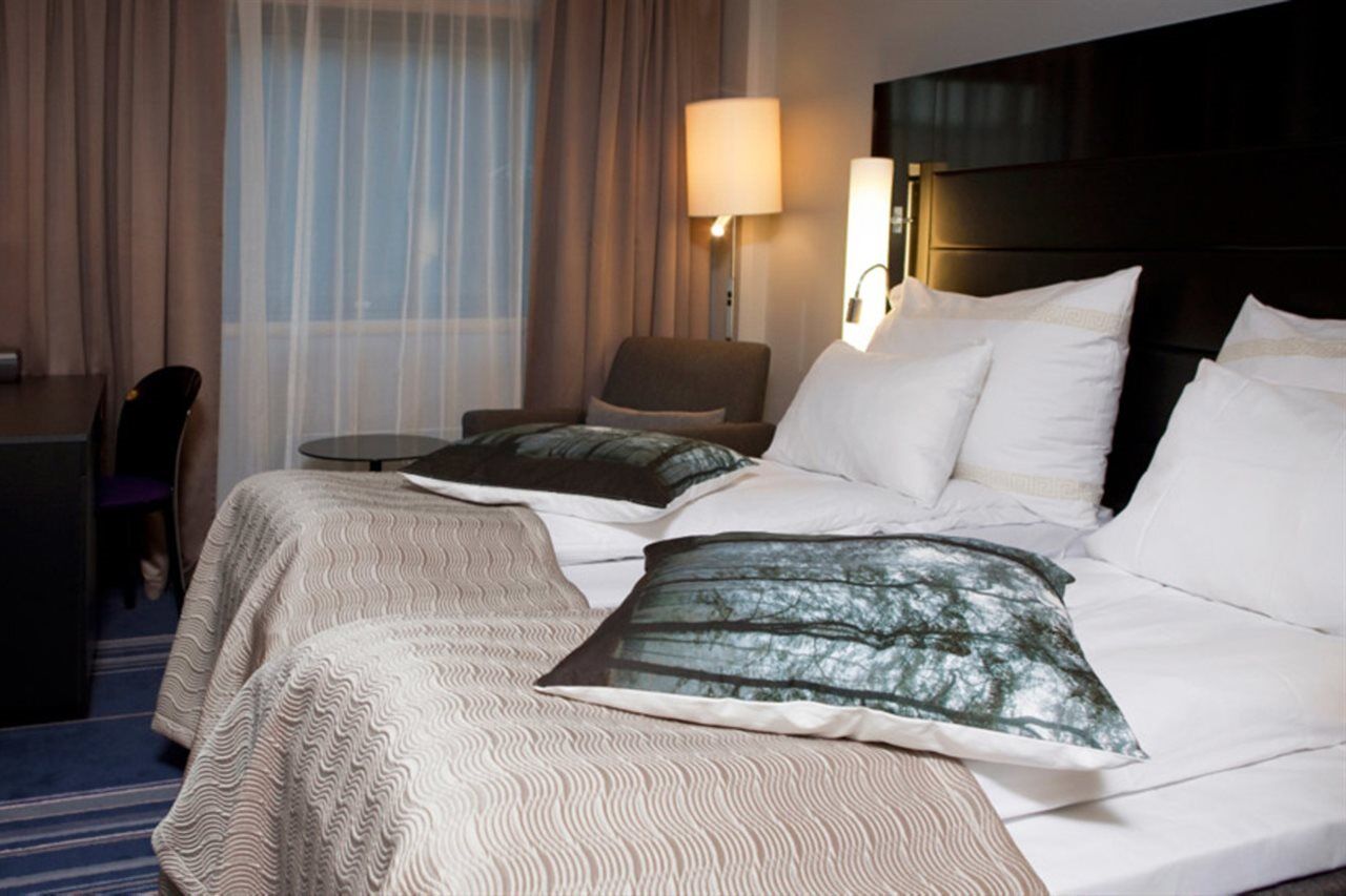 Clarion 4*